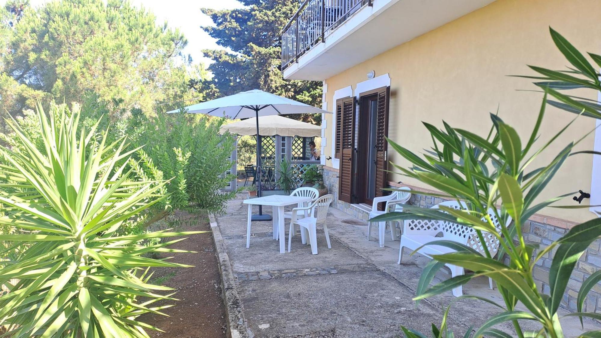 Le Pigne Casa Vacanze. Pollica Luaran gambar